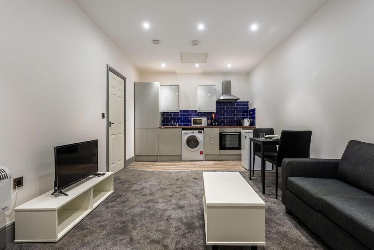 Smart 1 Bed Budget In Darlington Apartment *